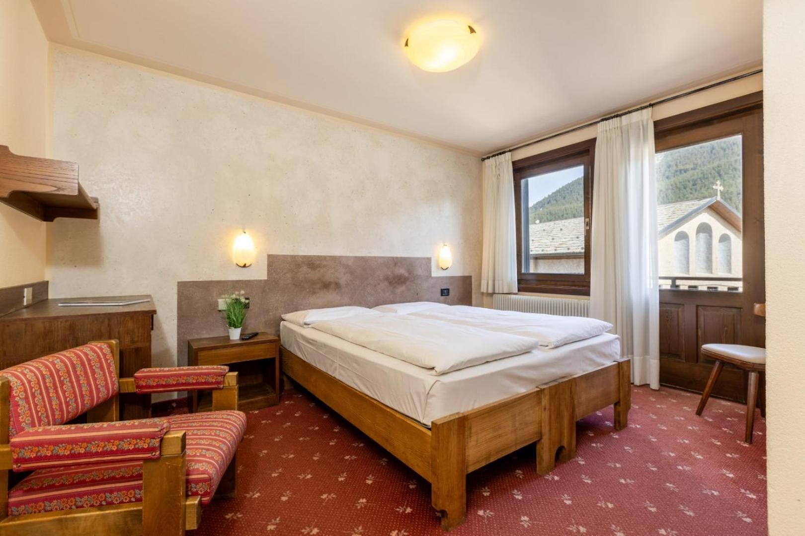 Hotel Cardo Изолача Екстериор снимка